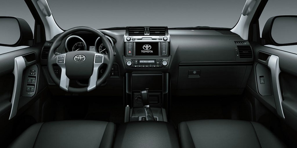 land-cruiser-2017-11-copy (Min).jpg